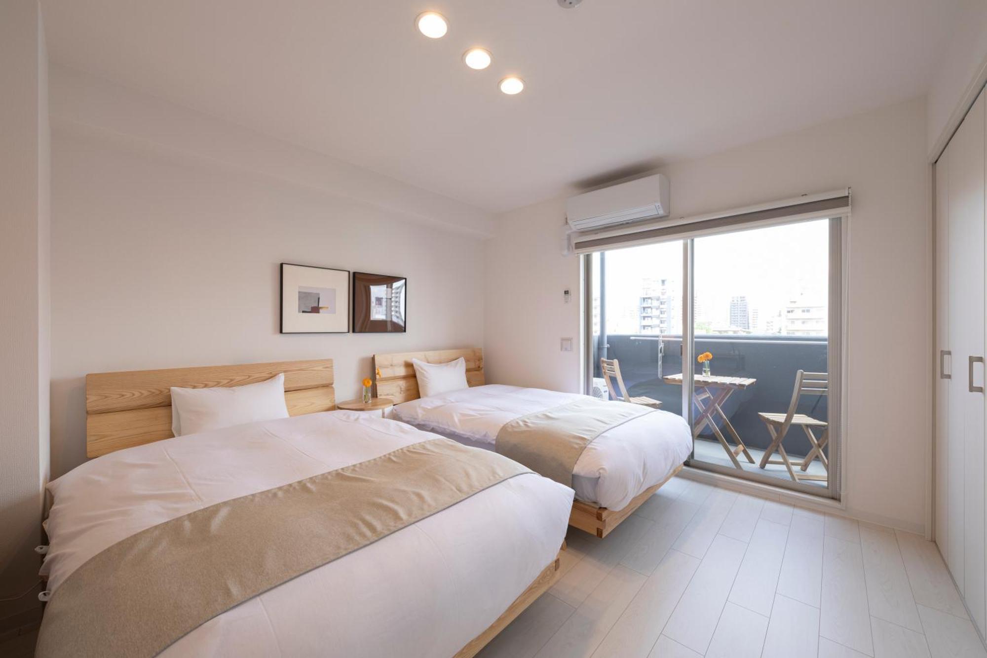 Aparthotel Shirakabanoyado - Nipponbashi 日本橋, 3 Mins Walk To Dendentown Osaka Esterno foto