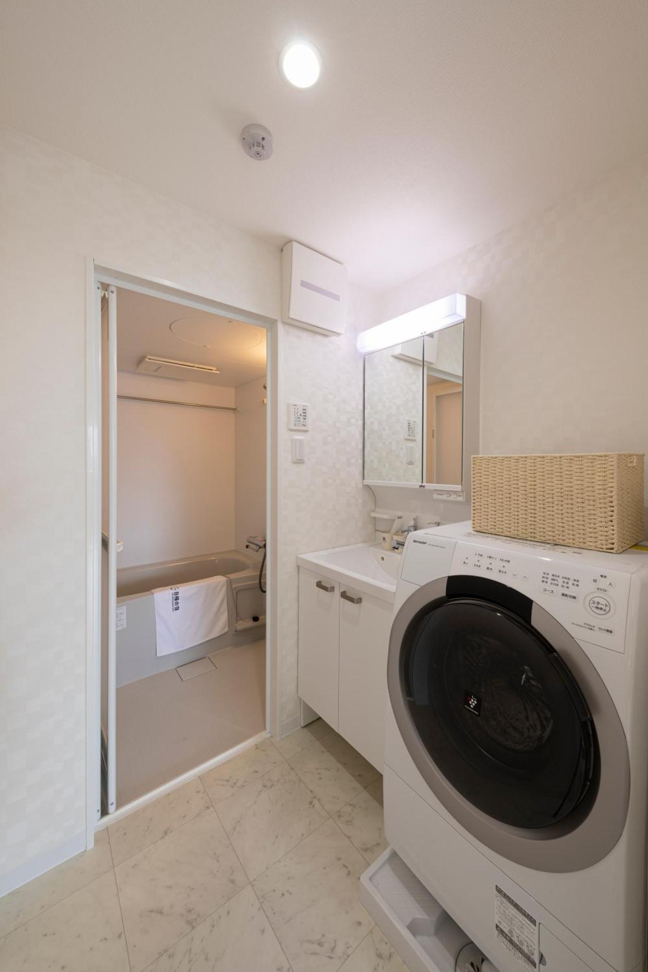 Aparthotel Shirakabanoyado - Nipponbashi 日本橋, 3 Mins Walk To Dendentown Osaka Esterno foto