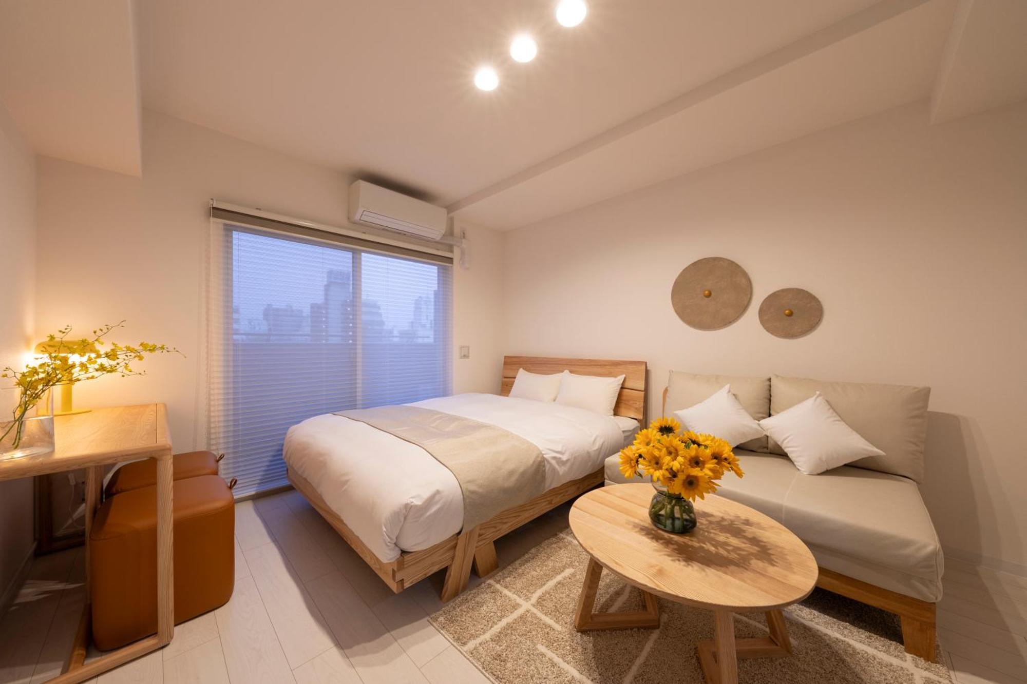 Aparthotel Shirakabanoyado - Nipponbashi 日本橋, 3 Mins Walk To Dendentown Osaka Esterno foto